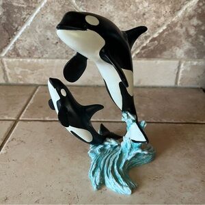 Mother & calf Orca Whale Figurine by Walt Youngstrom